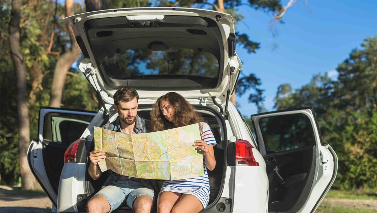 Călătorește peste hotare cu o mașină închiriată de la Bradus